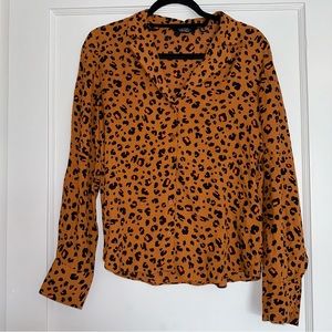 &other stories Leopard Print button up blouse spring trending women’s size US 4